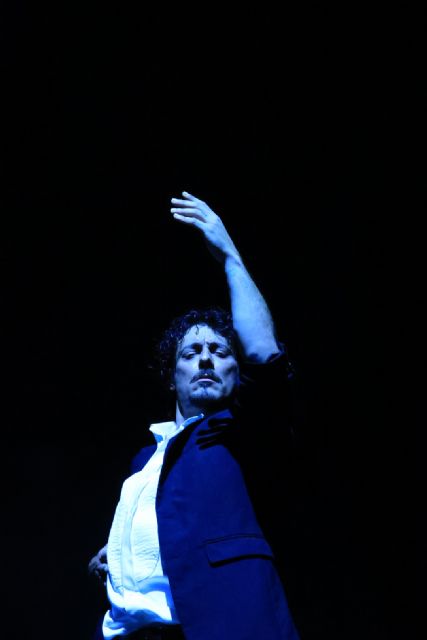 Jesús Carmona une su taconeo a la ´Catedral del Cante´ en un juego de poderío entre silencios y luces - 3, Foto 3