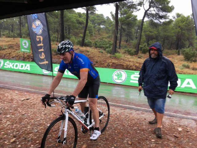 Terra Sport Cycling organizó una ruta al Collado Bermejo para ver pasar la Vuelta a España, Foto 4