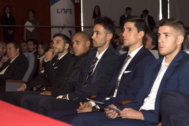 Fernando como Mejor Jugador Revelación ElPozo FS Juvenil, premiados en la Gala LNFS - 3, Foto 3