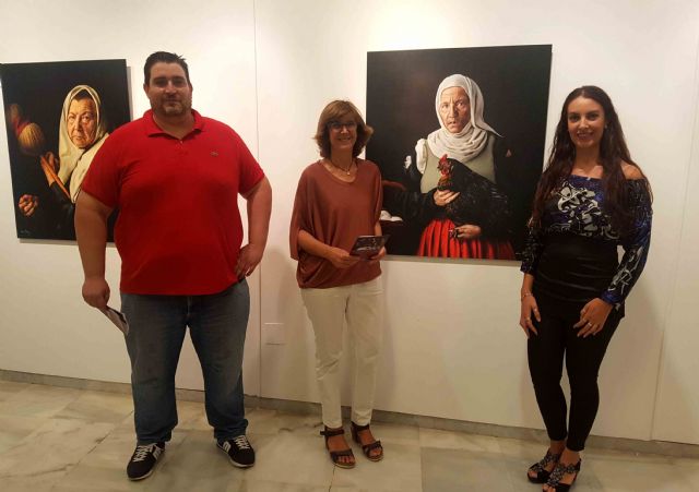 La Casa de la Cultura acoge la exposición de la fotógrafa Sonia Muñoz, con recreaciones de grandes obras de la pintura - 1, Foto 1