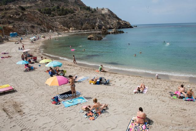 El bus a Cala Cortina se mantiene hasta el 16 de septiembre - 1, Foto 1