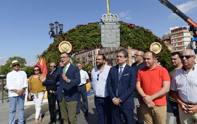 El pórtico floral de Los Peligros recibirá mañana a la Virgen de la Fuensanta en su Camino del Carmen a la Catedral - 1, Foto 1
