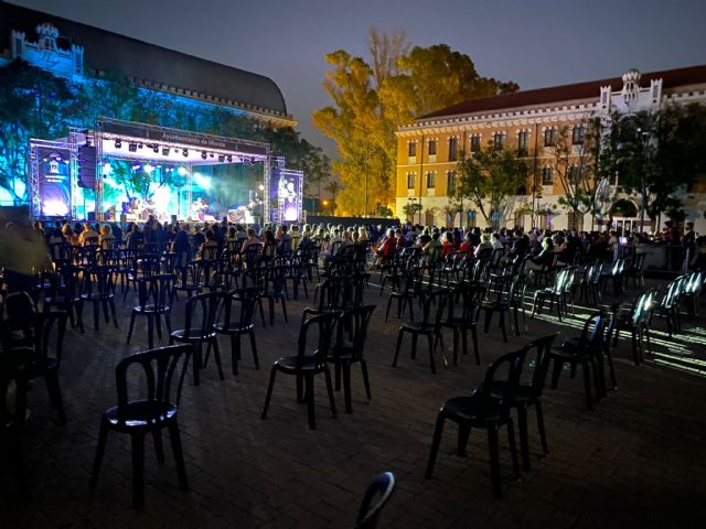 Los murcianos dan la espalda al nuevo equipo socialista en el pregón de la Feria - 1, Foto 1