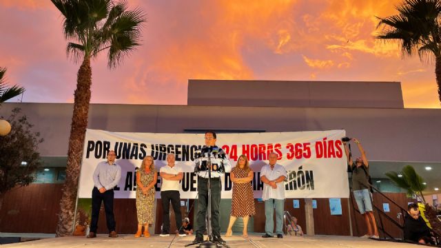 Mazarrón sale a la calle para reclamar la apertura de urgencias 24h todo el año en Puerto de Mazarrón - 2, Foto 2
