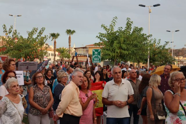 Mazarrón sale a la calle para reclamar la apertura de urgencias 24h todo el año en Puerto de Mazarrón - 4, Foto 4
