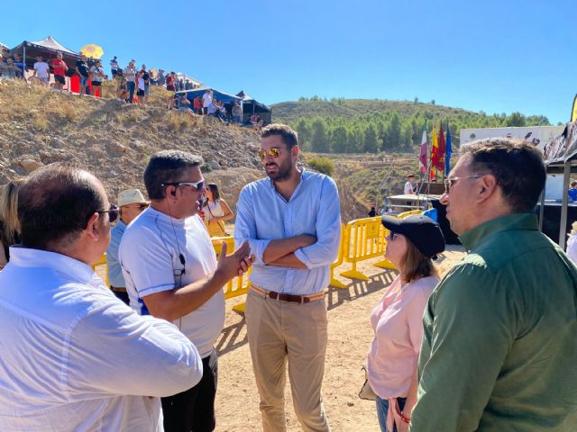 VOX acude al campeonato de Motocross de Cehegín y solicita la legalización del circuito - 4, Foto 4
