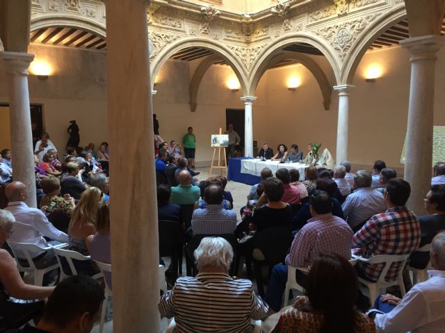 El Alcalde de Lorca presenta el libro Palabras que cruzan el mar. Historias breves de inmigrantes murcianos en Córdoba, recopilado por el Centro Murciano de la ciudad argentina de Córdoba - 3, Foto 3