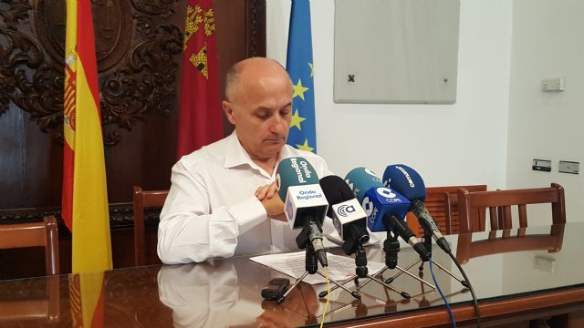 Antonio Meca acusa al Equipo de Gobierno de prácticas perjudiciales para la economía local en la compra de vehículos municipales desde hace años - 1, Foto 1