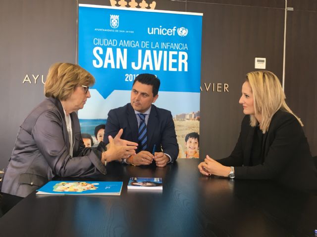 El Ayuntamiento de San Javier y Unicef se comprometen a seguir trabajando juntos en favor de la infancia y la adolescencia - 1, Foto 1