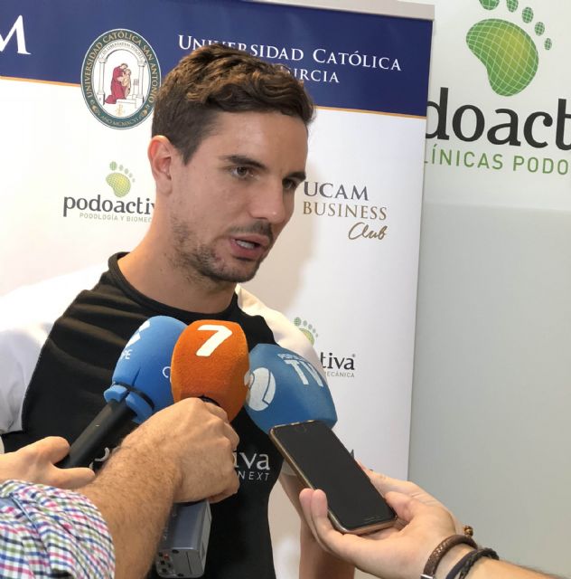 Los futbolistas del UCAM Murcia pisan firme con Podoactiva - 2, Foto 2