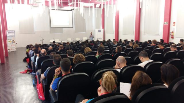 124 docentes y estudiantes participan en el curso de la Universidad del Mar El futuro de la Educación Física: hacia la eficiencia docente - 1, Foto 1