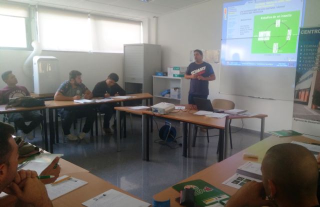 They give a new Course of "Training for Treatments with Phytosanitary Pesticides of Qualified Level", in the Center of Local Development