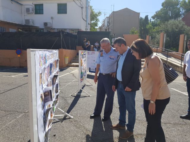 600 alumnos de Alcantarilla participan en la IV muestra '12 de Octubre, la Fiesta de mi País' - 2, Foto 2