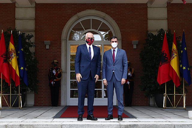 Pedro Sánchez traslada a Edi Rama el apoyo de España a la adhesión de Albania a la UE - 2, Foto 2