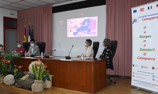 Calasparra mantiene vivo su proyecto europeo con el encuentro virtual Nuestro hermanamiento también ha construido Europa - 4, Foto 4