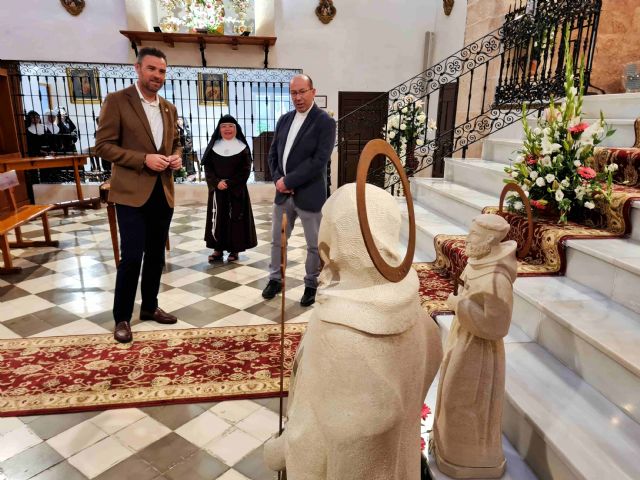 La fachada del convento de las Claras de Caravaca recupera las esculturas de San Francisco y Santa Clara de Asís como culminación a su restauración - 2, Foto 2