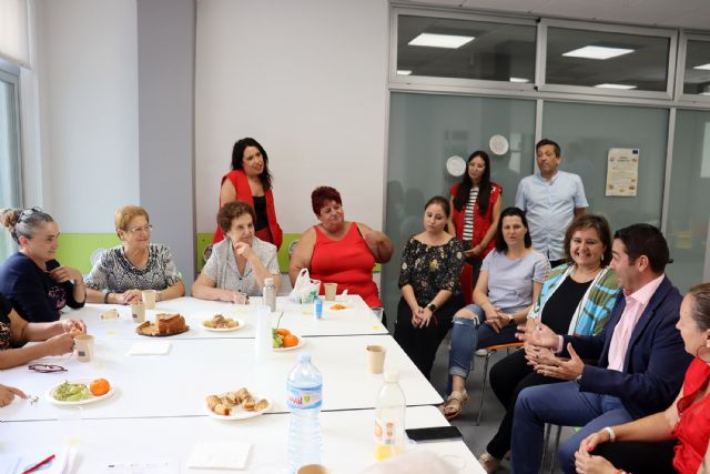 Las Torres de Cotillas, junto a las personas vulnerables con el proyecto Contigo - 2, Foto 2