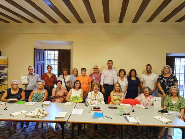 En marcha los clubes de lectura y escritura de laBiblioteca Municipal de Caravaca - 1, Foto 1