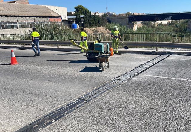 El Ayuntamiento torreño arregla el puente de La Florida - 5, Foto 5
