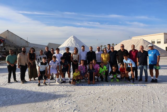 La Escuela de Fútbol Base de San Pedro del Pinatar presenta sus nuevas equipaciones - 3, Foto 3
