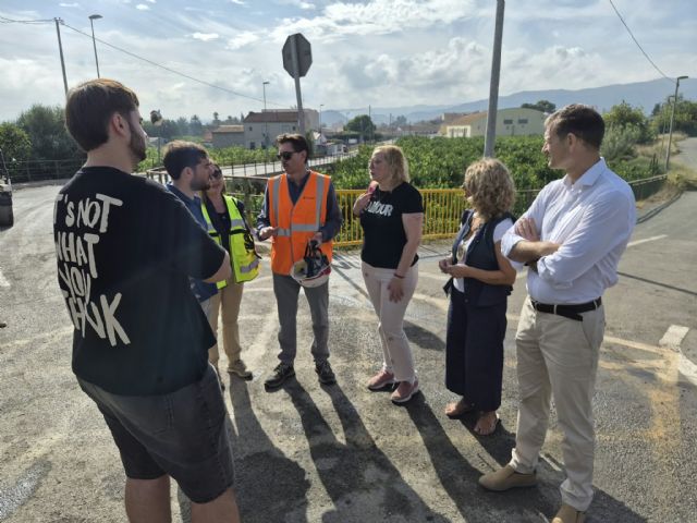 El Ayuntamiento renueva el pavimento del histórico Puente de hierro de Alquerías y protege su estructura - 5, Foto 5