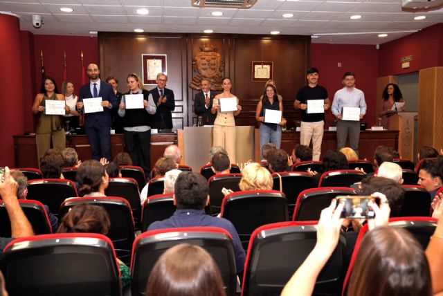 La Escuela de Pr�ctica Jur�dica de Murcia entrega de diplomas a la nueva promoci�n del M�ster en Abogac�a y Procura, Foto 2