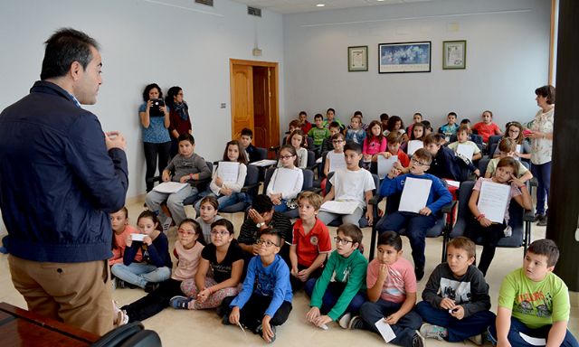 Alumnos y alumnas del Colegio Maestro Jesús García de Lorquí conocen su Ayuntamiento - 1, Foto 1
