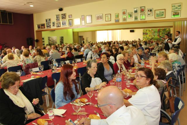 Los mayores de los hogares de San Pedro y Lo Pagán celebran un año más la fiesta de los Abuelos - 3, Foto 3