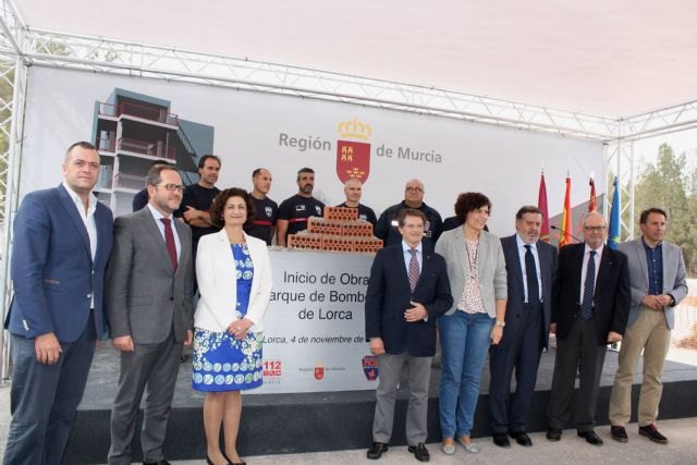 La Comunidad inicia las obras del nuevo parque de bomberos de Lorca que se prevé que concluyan en un año - 1, Foto 1