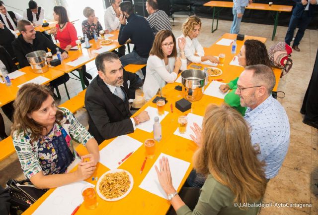 El Cartagena Beerfest muestra sus cervezas internacionales en una cata al equipo de gobierno - 1, Foto 1