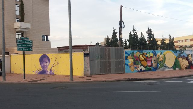 El mallorquín TomasZon realiza un nuevo mural de 15 metros cuadrados en la avenida Primero de Mayo - 2, Foto 2