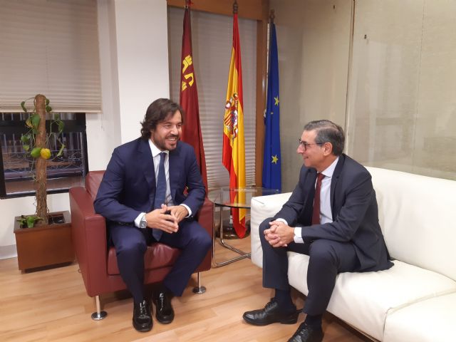 Reunión del consejero de Empleo con el rector de la Universidad de Murcia - 1, Foto 1