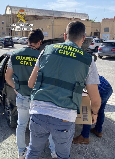 La Guardia Civil detiene a un joven como presunto autor del robo en un edificio - 2, Foto 2