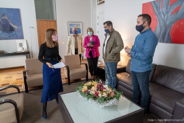 La alcaldesa muestra su apoyo a la hostelería  - 1, Foto 1