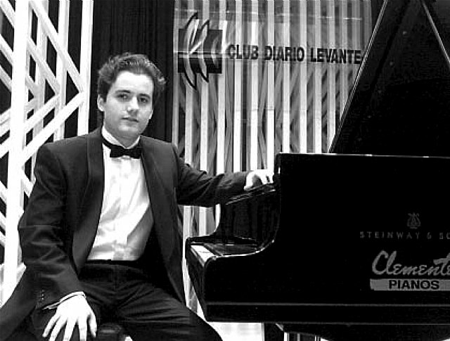 Josep Lluís Galiana aborda en el libro ‘Pianos y pianistas’ la génesis de una gran generación de intérpretes - 1, Foto 1
