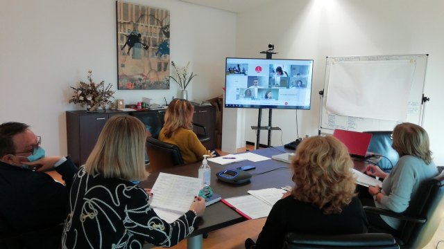 Echa a andar la mesa de trabajo para desarrollar un proyecto de intervención multidisciplinar en el Espíritu Santo - 1, Foto 1