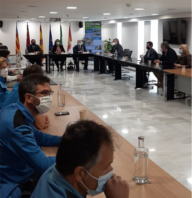 La Vicepresidenta 3ª del Gobierno de España visita la Confederación Hidrográfica del Segura - 1, Foto 1