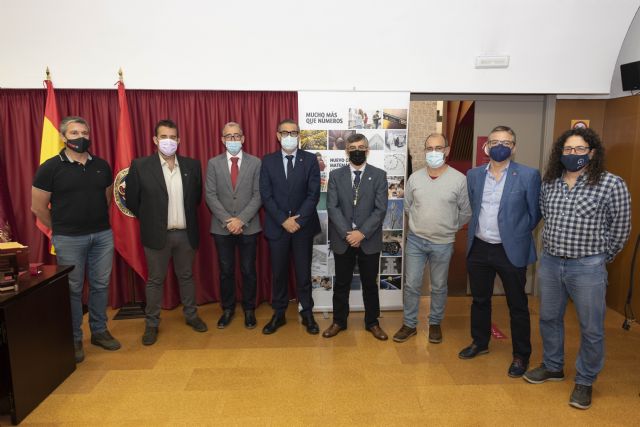Pascual Lucas toma posesión como decano de la Facultad de Matemáticas de la UMU - 1, Foto 1