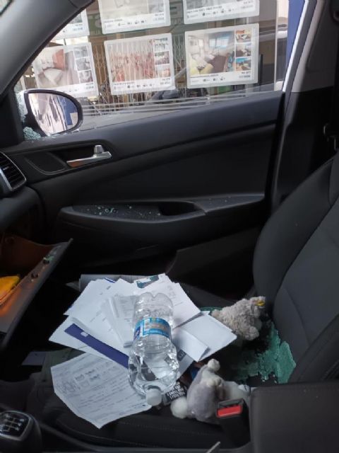 Inquietud entre los vecinos de Aguaderas por la oleada de robos en vehículos - 3, Foto 3