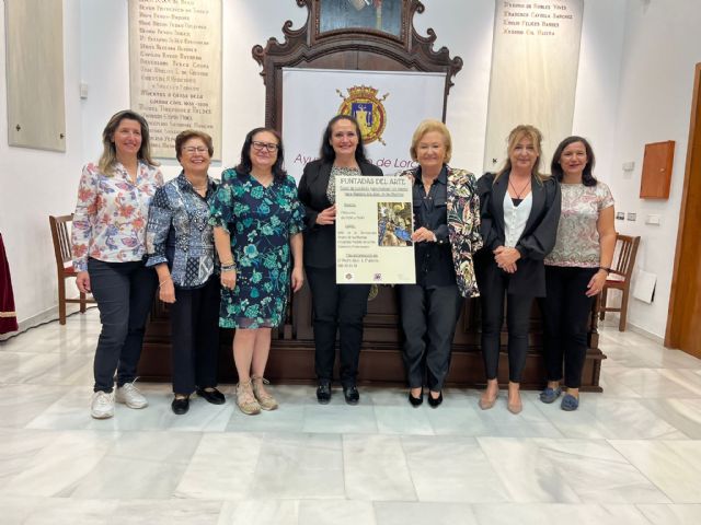 La Federación de Organizaciones de Mujeres de Lorca (FOML) y la Hermandad Virgen de las Huertas ponen en marcha el taller de bordado en lana 'Puntadas del Arte' - 1, Foto 1