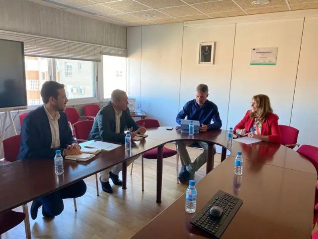 El alcalde de Mula demanda a la Consejería de Educación inversión en los centros escolares del municipio - 1, Foto 1