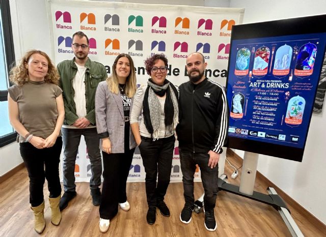 El Ayuntamiento de Blanca, Asokultura y los pubs de Blanca invitan a explorar el lado artstico a travs de Art & Drinks, Foto 1