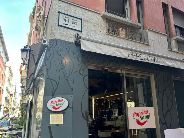 El centro histórico de Murcia se transforma en un plató de cine con el rodaje de la nueva producción de Warner Bros. Pictures - 2, Foto 2