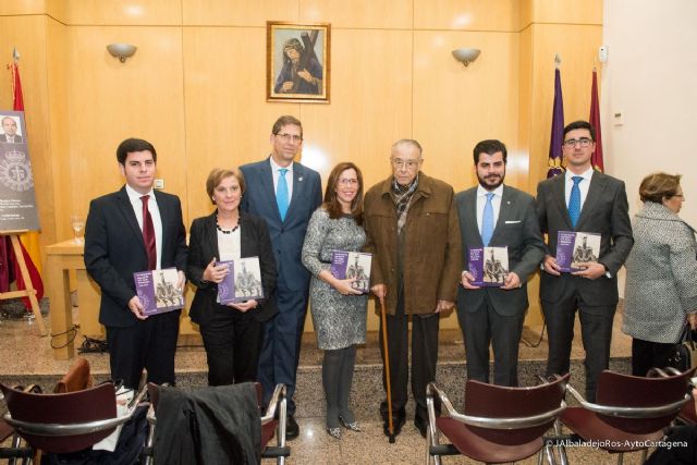 Un libro, obra de Jose Eduardo Perez, recoge la historia de la Agrupacion Marraja de N.P. Jesus Resucitado de 1939 a 1943 - 1, Foto 1