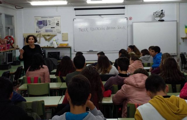 La Concejalía de Juventud desarrolla en centros de Secundaria un programa de educación afectivo sexual en adolescentes - 1, Foto 1