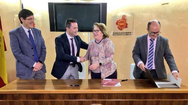 La FMRM firma un convenio con el Colegio de Farmacéuticos para garantizar los medicamentos a todas las personas en riesgo de exclusión social - 3, Foto 3