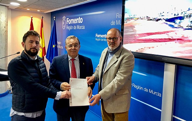 La Comunidad apuesta por preservar las artes y formas de pesca tradicionales en el Mar Menor - 1, Foto 1