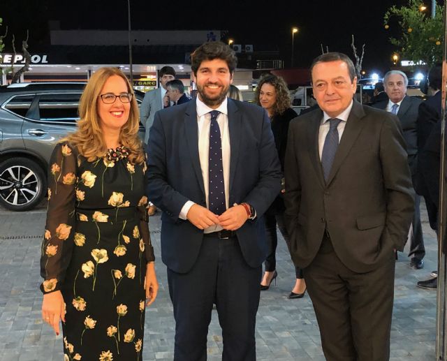 Lpez Miras clausura la gala del 25 aniversario de la Organizacin de Mujeres Empresarias y Profesionales de la Regin de Murcia, Foto 2