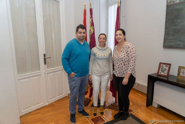 La alcaldesa da la enhorabuena a los responsables del restaurante Magoga por su Estrella Michelin - 1, Foto 1