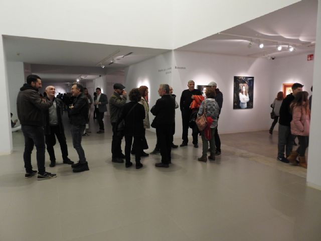El pintor Antonio Tapia ofrece una última visita guiada en la clausura de su exposición en la Fundación Pedro Cano - 4, Foto 4